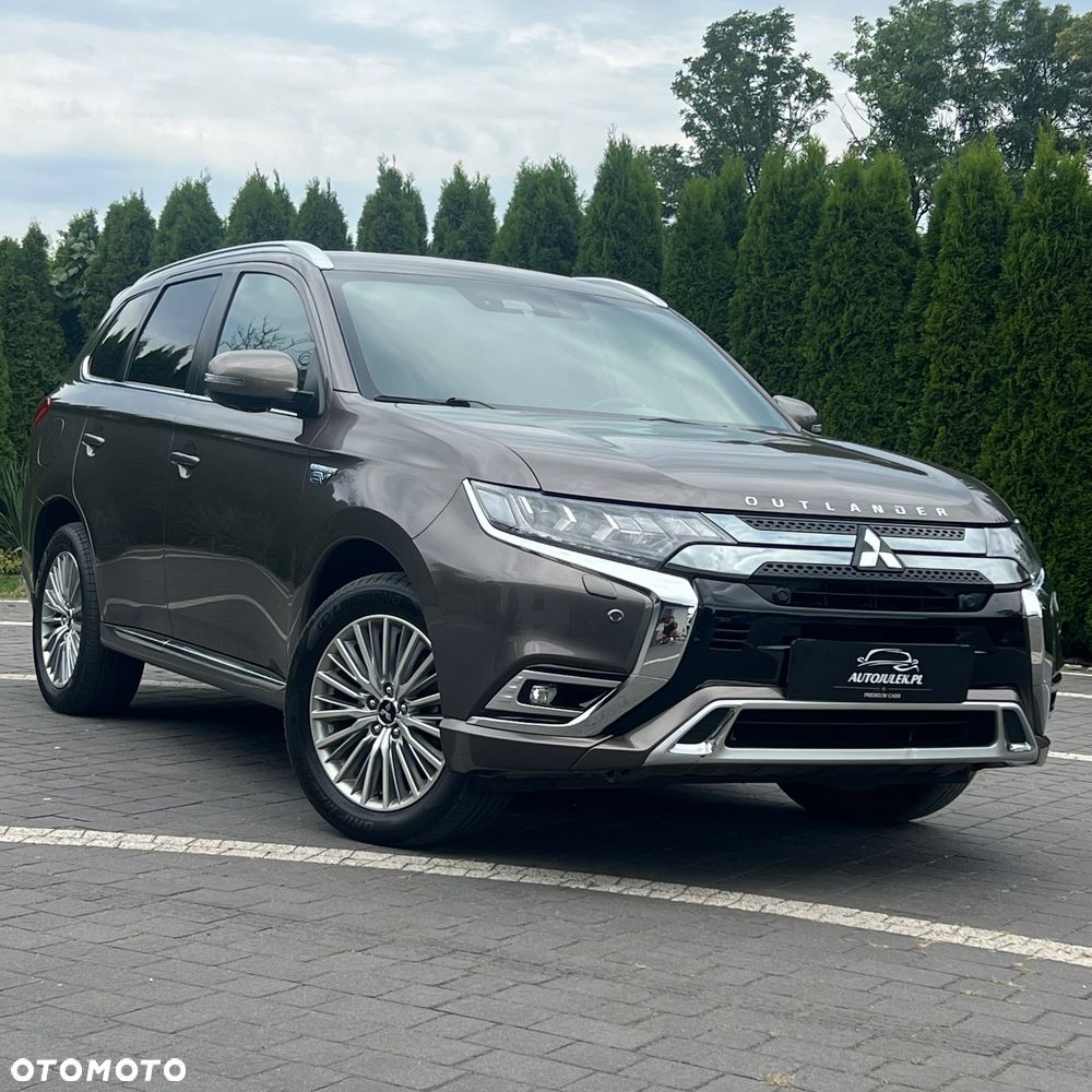 Mitsubishi Outlander 2.4 4WD Diamant - 2