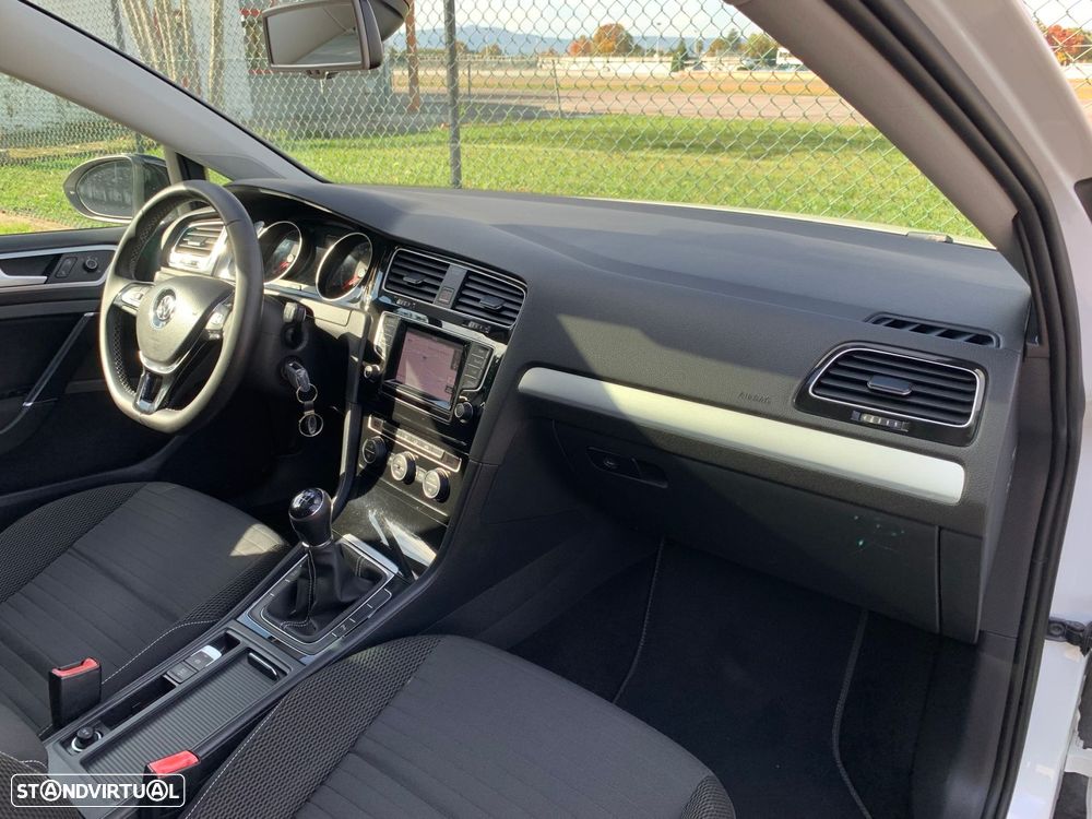 VW Golf 1.6 TDi R-Line - 18