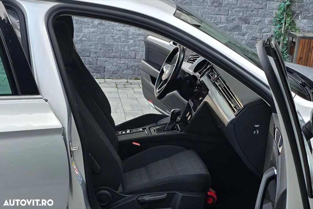 Volkswagen Passat 1.6 TDI SCR DSG Business - 14