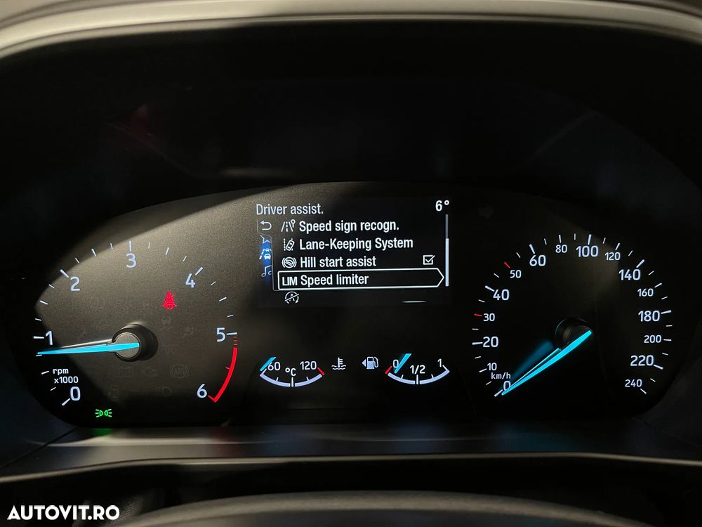 Ford Focus 1.5 EcoBlue Connected - 24