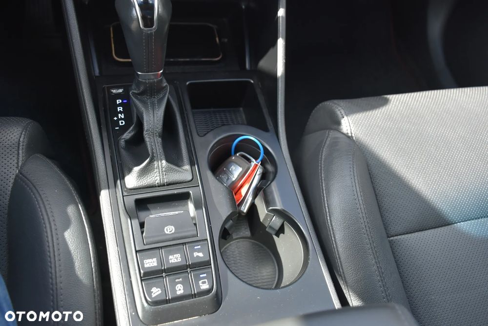 Hyundai Tucson 2.0 CRDI 4WD Automatik Premium - 23
