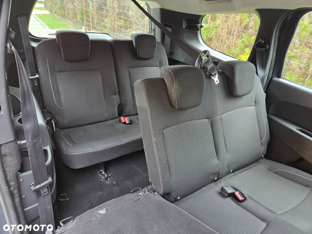 Dacia Lodgy 1.6 SCe Laureate S&S - 6