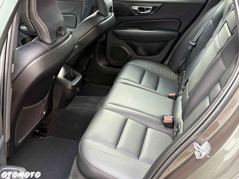 Volvo V60 B3 B DKG Inscription - 21
