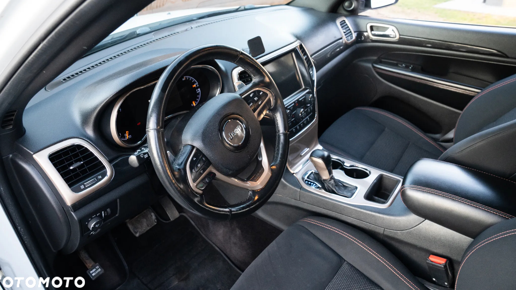 Jeep Grand Cherokee - 9