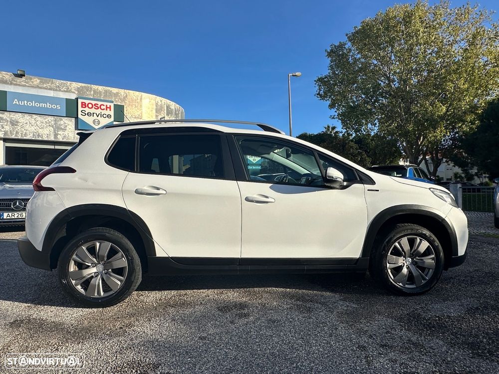 Peugeot 2008 1.2 PureTech Signature - 5