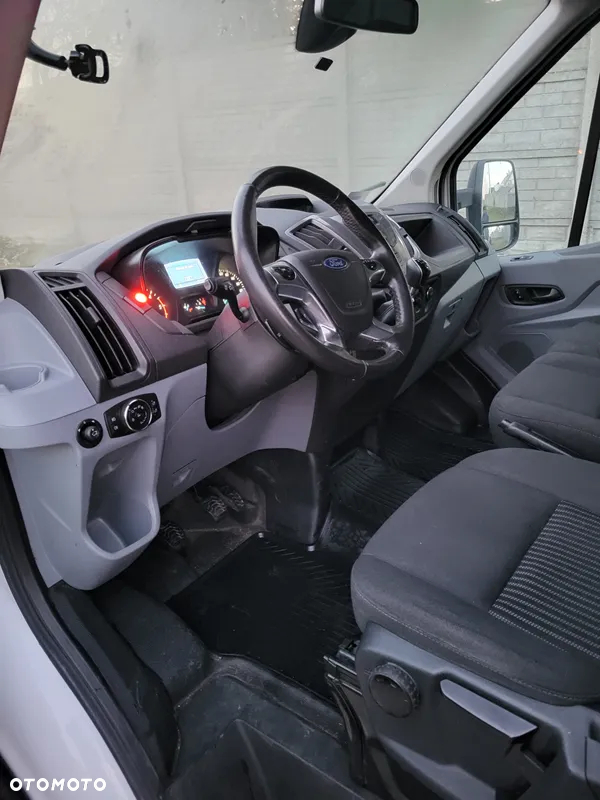 Ford Transit - 12