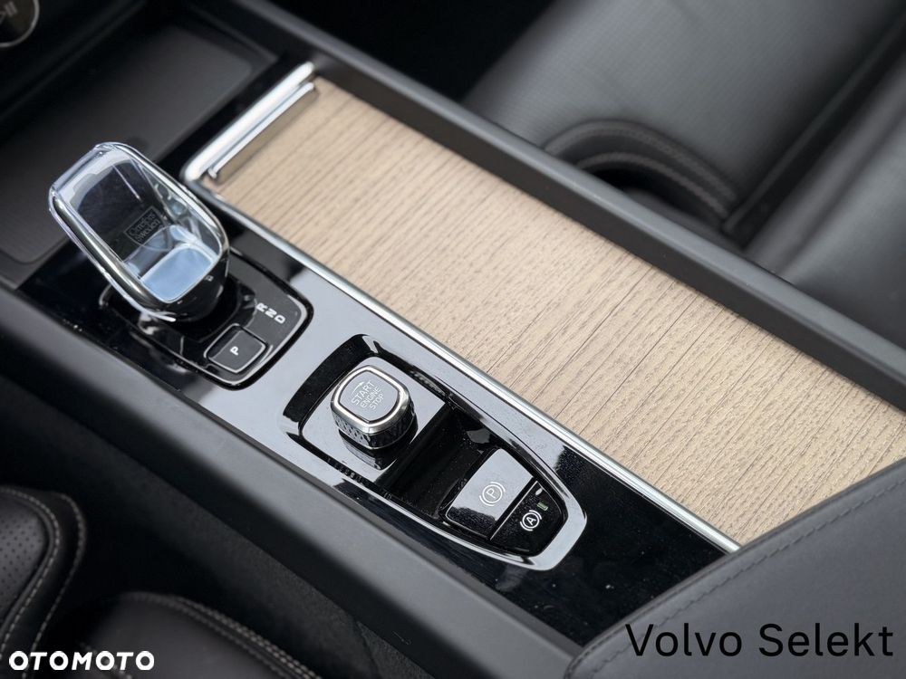 Volvo XC 60 - 24