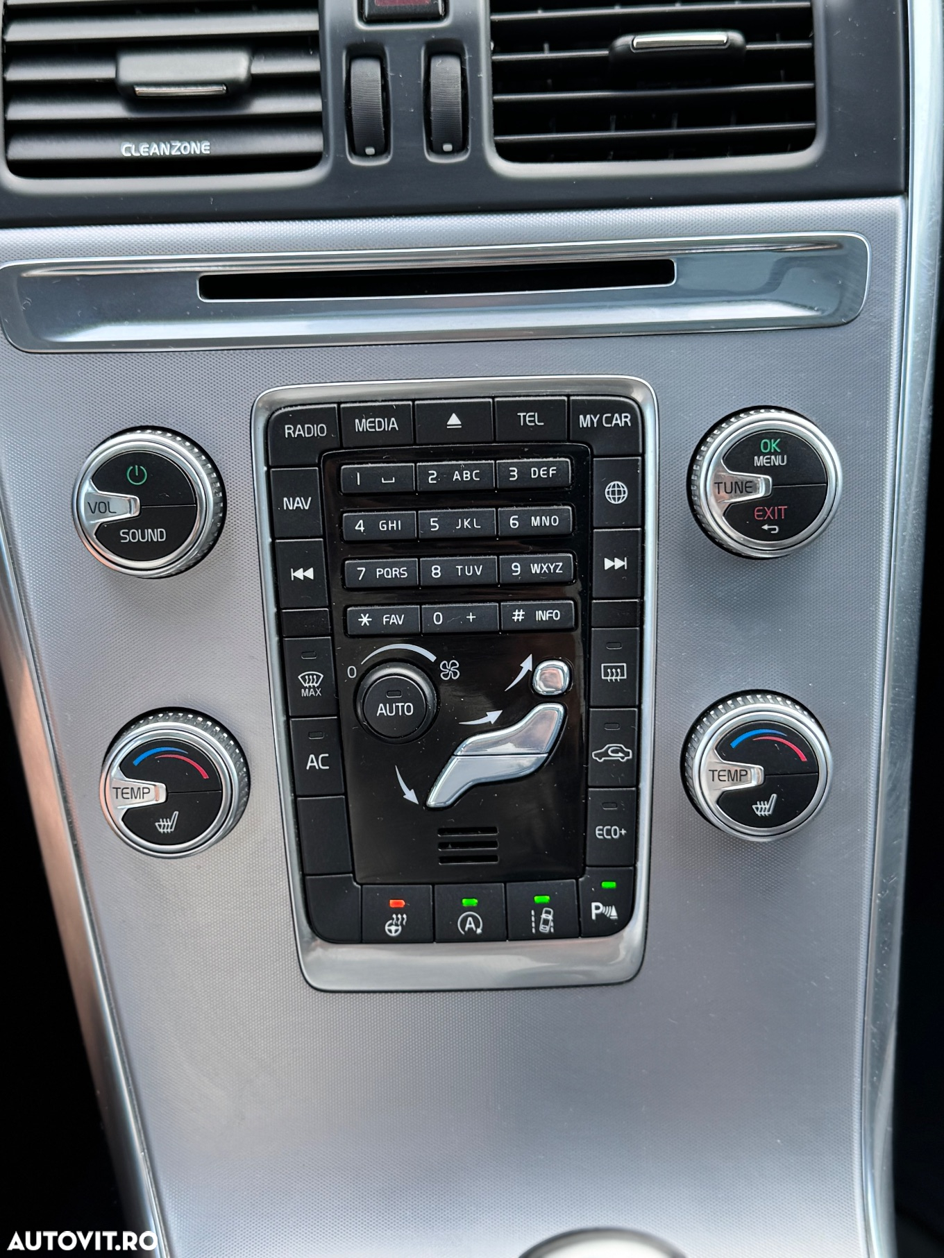 Volvo XC 60 D4 Geartronic Summum - 24