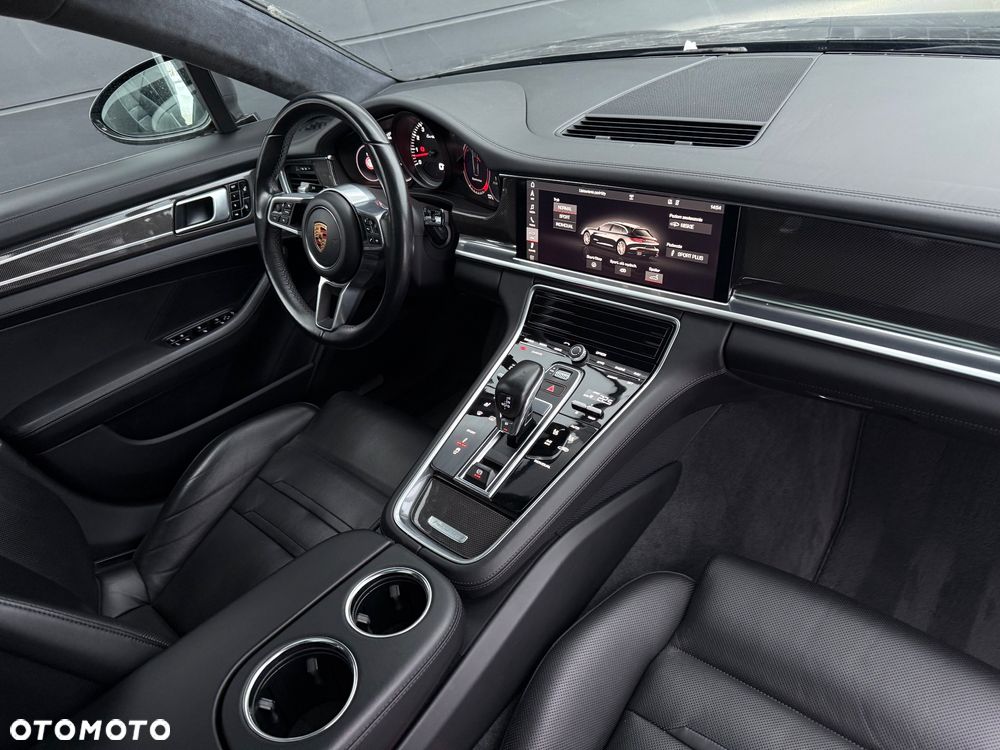 Porsche Panamera Turbo - 26