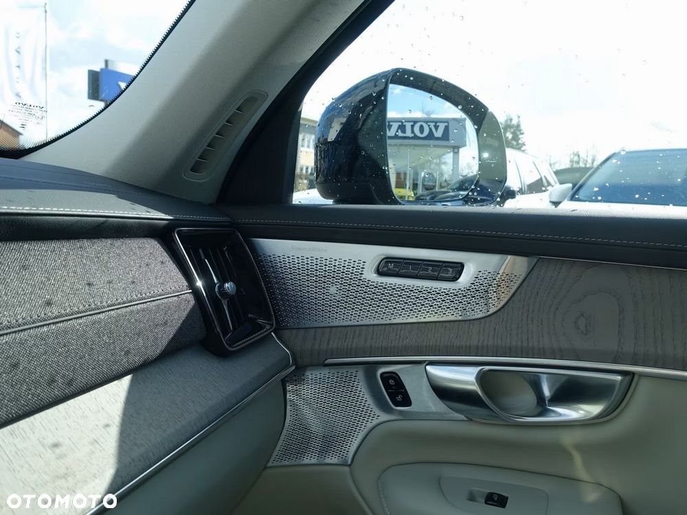 Volvo XC 90 T8 AWD Ultra Dark - 34