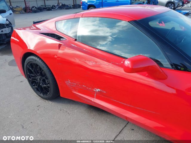 Chevrolet Corvette - 4