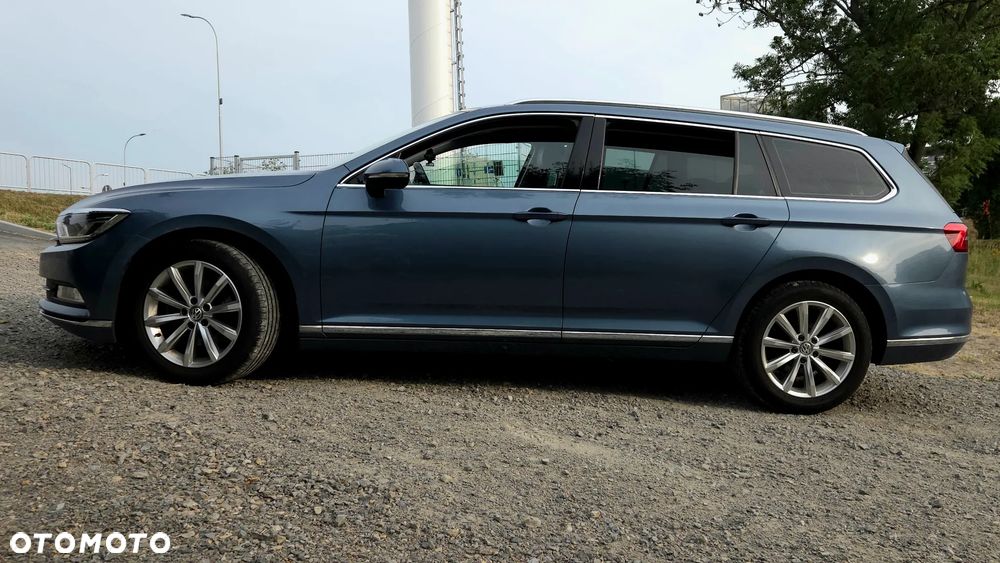Volkswagen Passat - 4