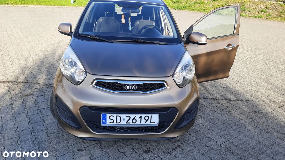 Kia Picanto 1.0 Fifa World Cup Edition - 10