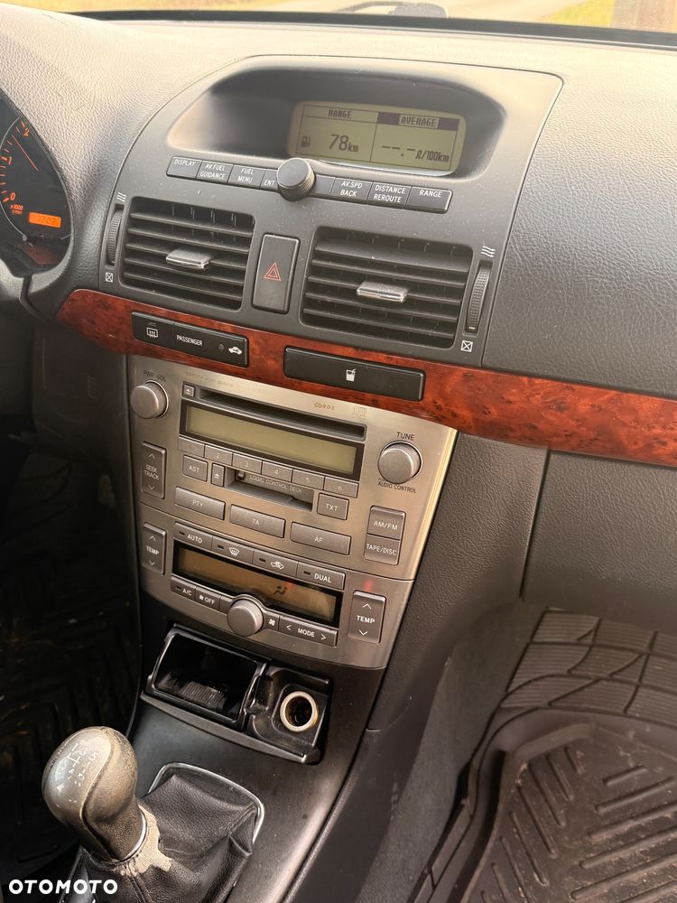 Toyota Avensis 2.0 VVT-i Sol - 8