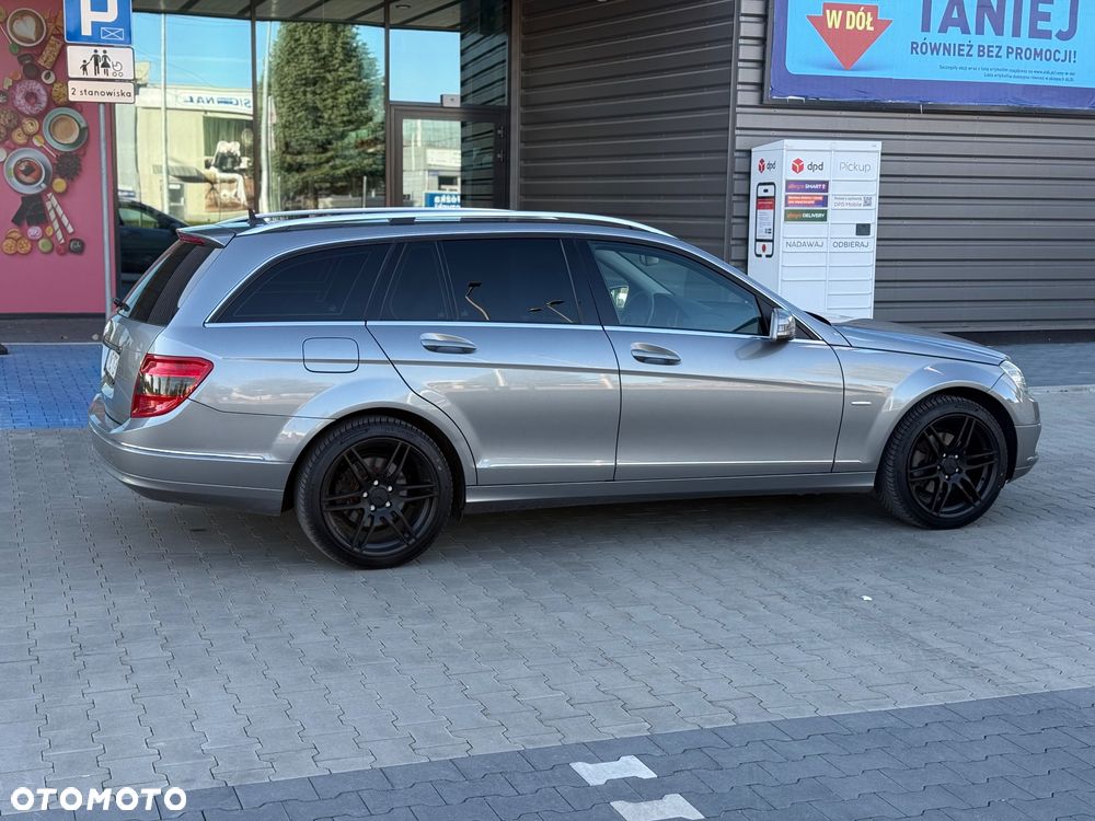 Mercedes-Benz C-Class 2008 photo 2