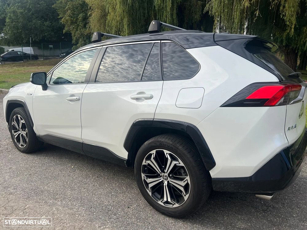Toyota RAV4 2.5 HDF Plug-in Lounge AWD-i - 4