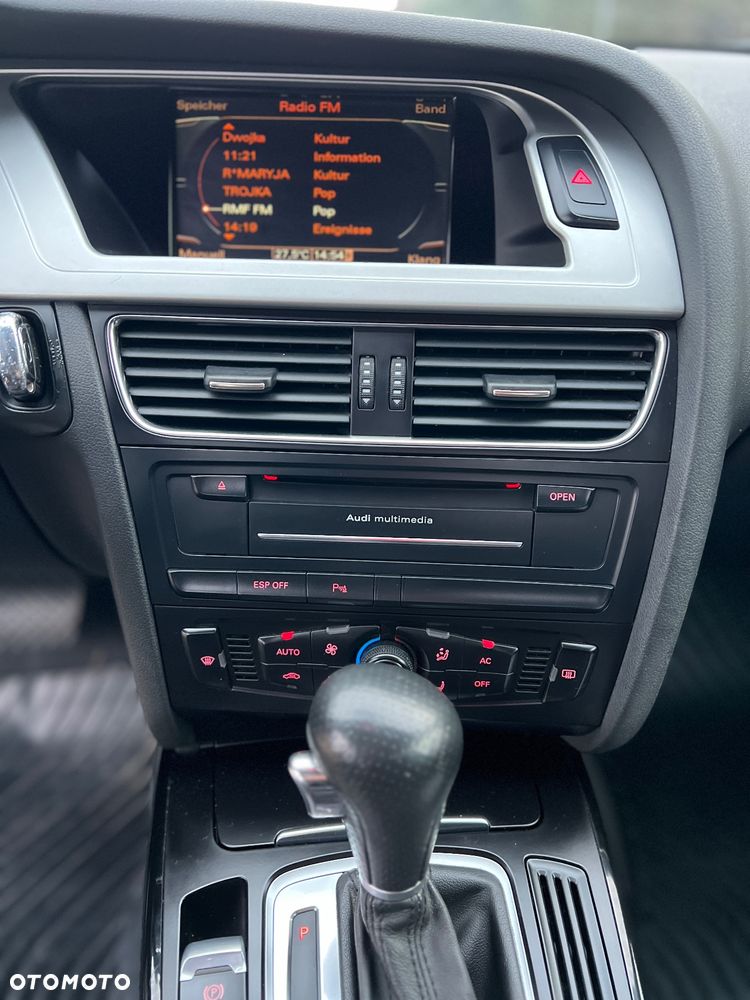 Audi A4 Avant 2.0 TDI DPF multitronic S line Sportpaket - 32