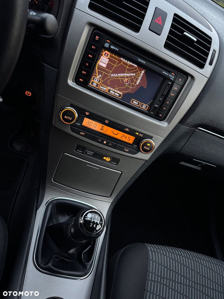 Toyota Avensis 2.0 D-4D Sol Premium - 20