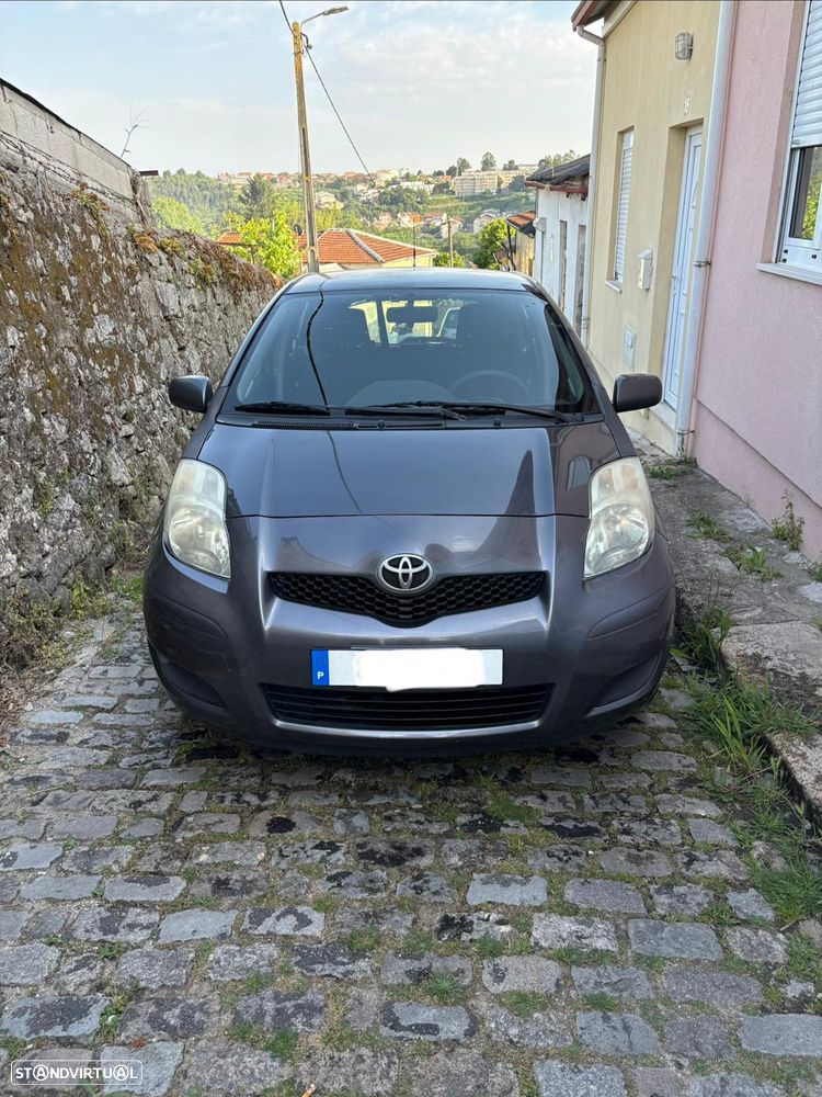 Toyota Yaris 1.0 VVT-i AC Manual - 1