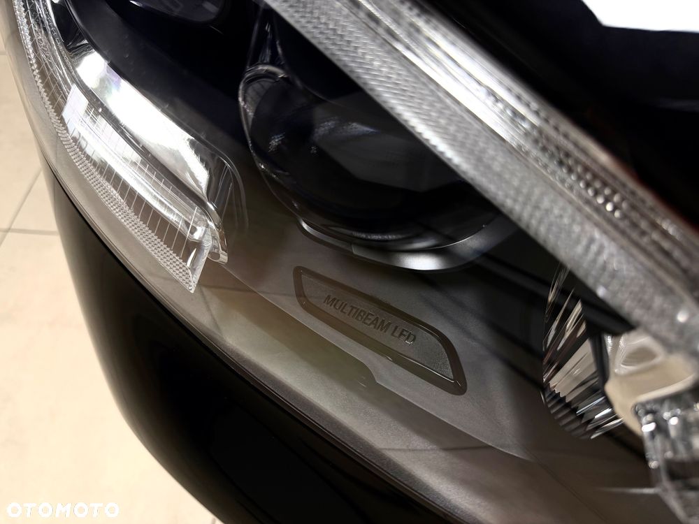 Mercedes-Benz GLC 200 4Matic 9G-TRONIC AMG Line Plus - 32