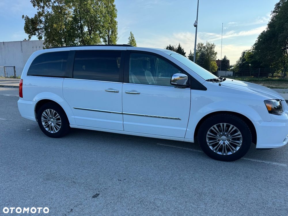 Chrysler Town & Country 3.6 Touring - 4