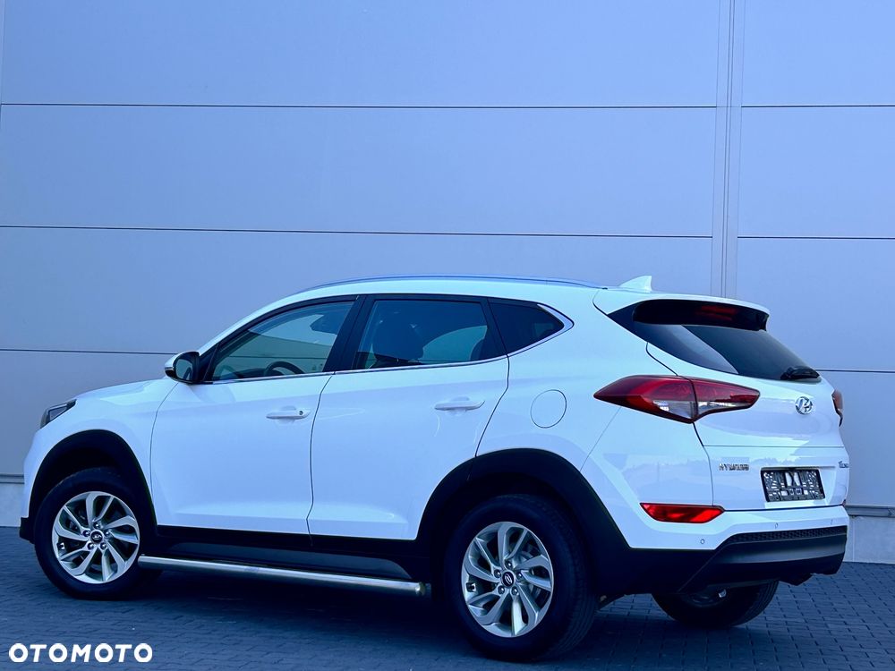 Hyundai Tucson 1.6 GDI BlueDrive GO 2WD - 11