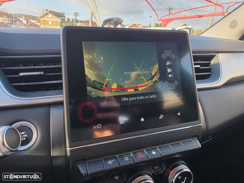 Renault Captur 1.5 dCi Initiale Paris EDC - 15