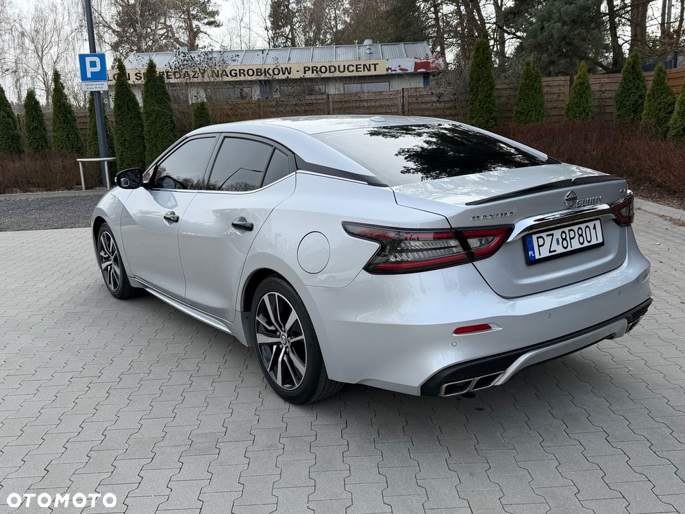 Nissan Maxima - 10