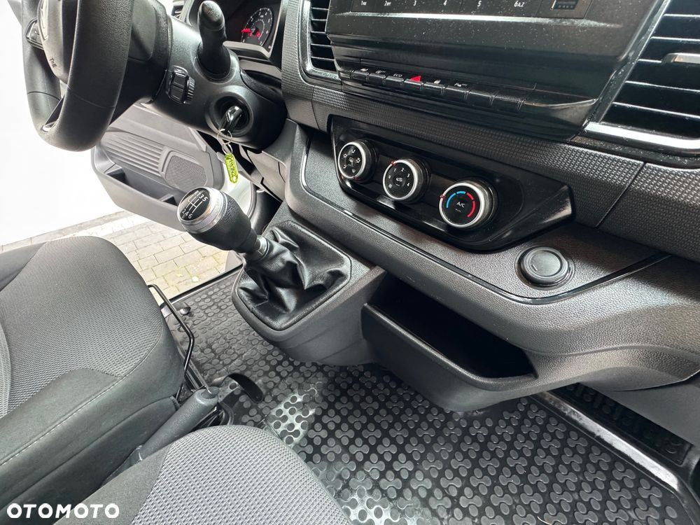 Renault Trafic 2.0 dCi Escapade - 10