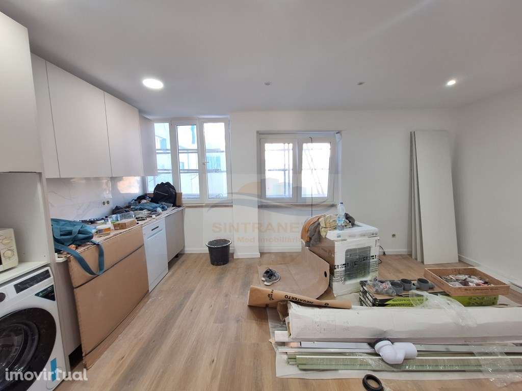 T2 em remodelação total, edifício e fracções como novos. - Grande imagem: 3/10