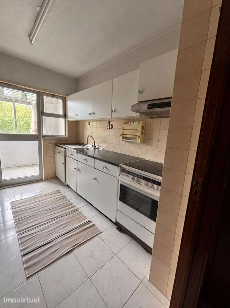 Quarto - localizado em Ramalde Porto - Grande imagem: 3/12