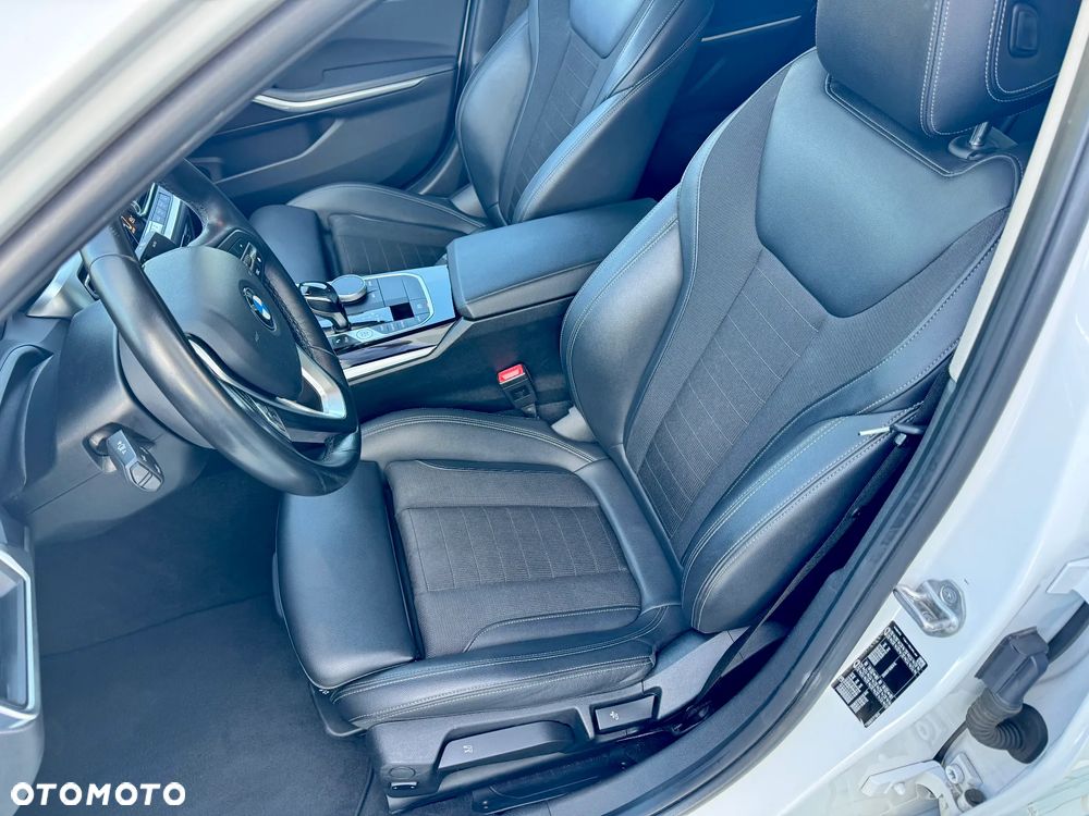 BMW Seria 3 318i Sport Line - 15
