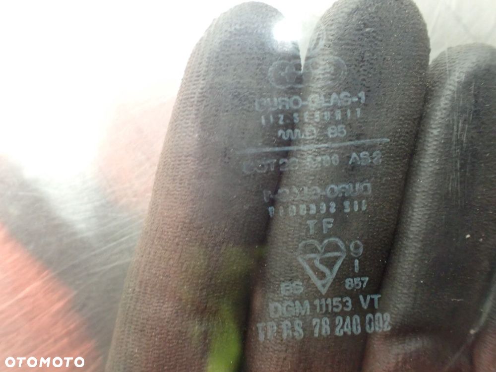 SZYBA BOCZNA VOLKSWAGEN T3 - 3