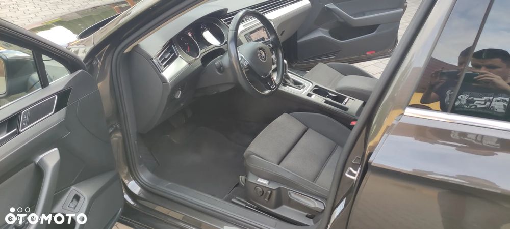 Volkswagen Passat 2.0 TDI BMT Comfortline DSG - 17