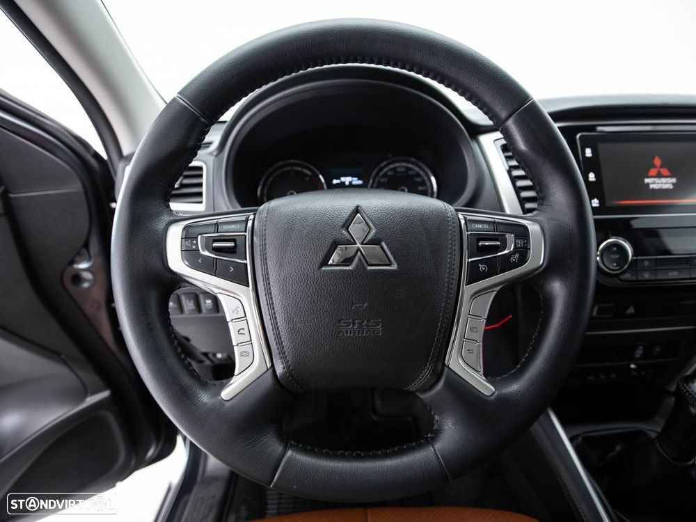 Mitsubishi L200 - 15