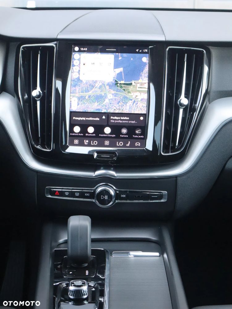 Volvo XC 60 B4 D AWD Momentum Pro - 13