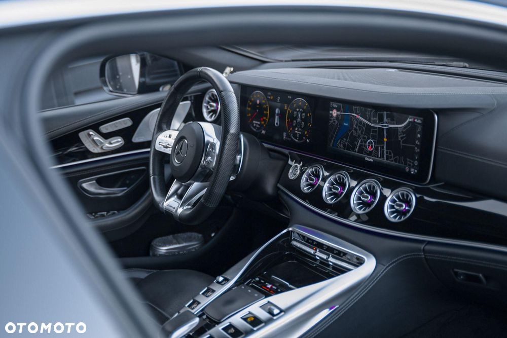Mercedes-Benz AMG GT - 4
