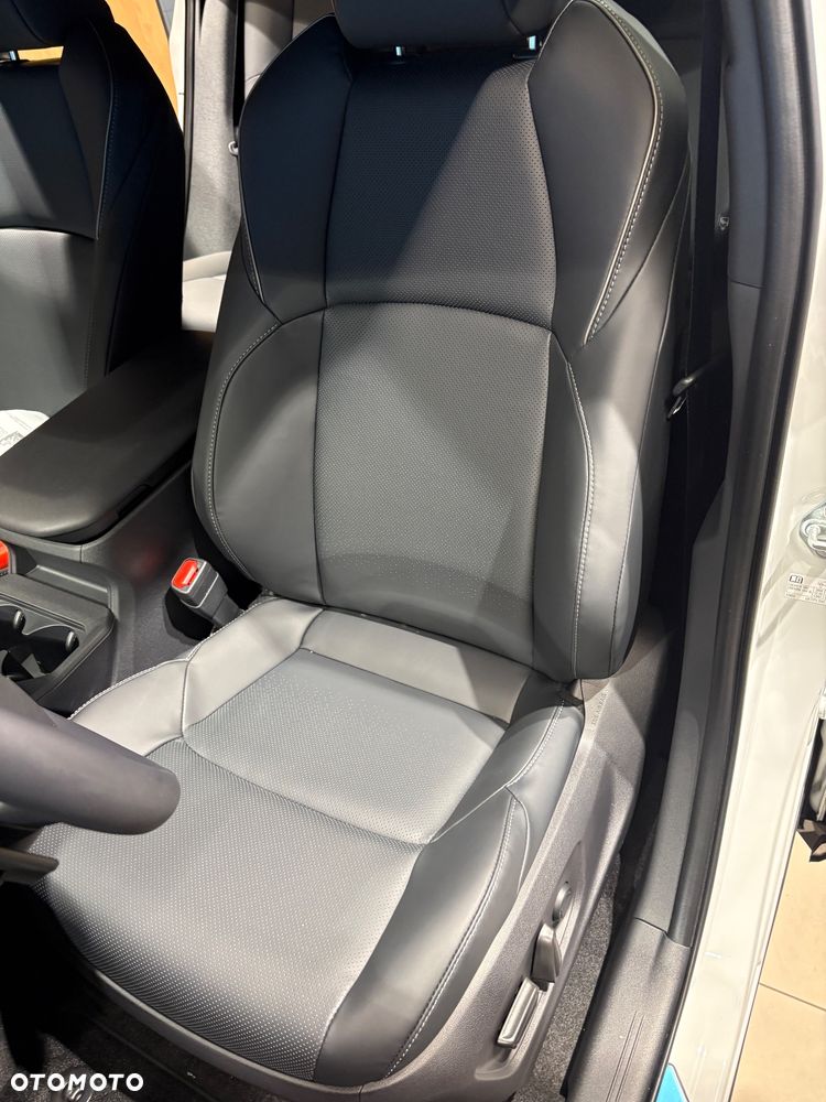 Toyota bZ4X 73.1kWh 4x4 Executive - 13