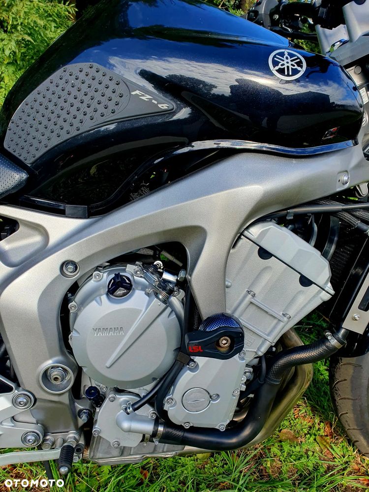 Yamaha FZ6 - 12