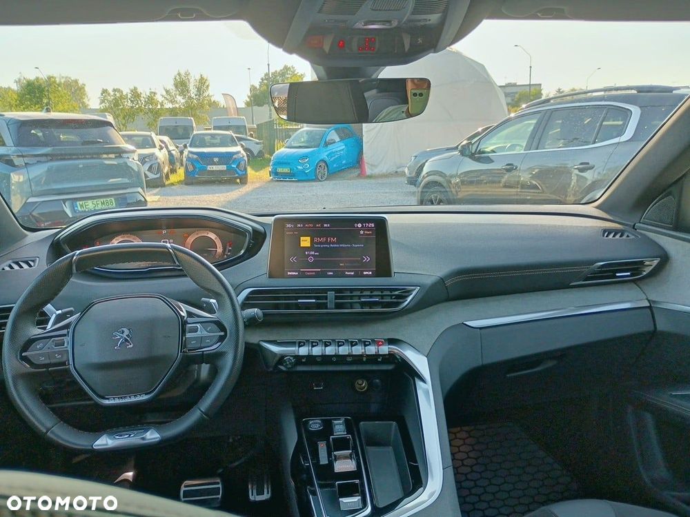 Peugeot 5008 - 8