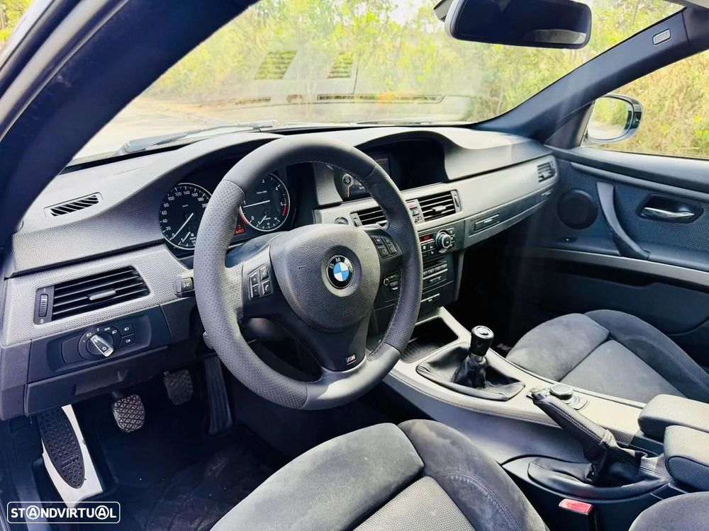BMW 320 d Coupe Edição M - 13