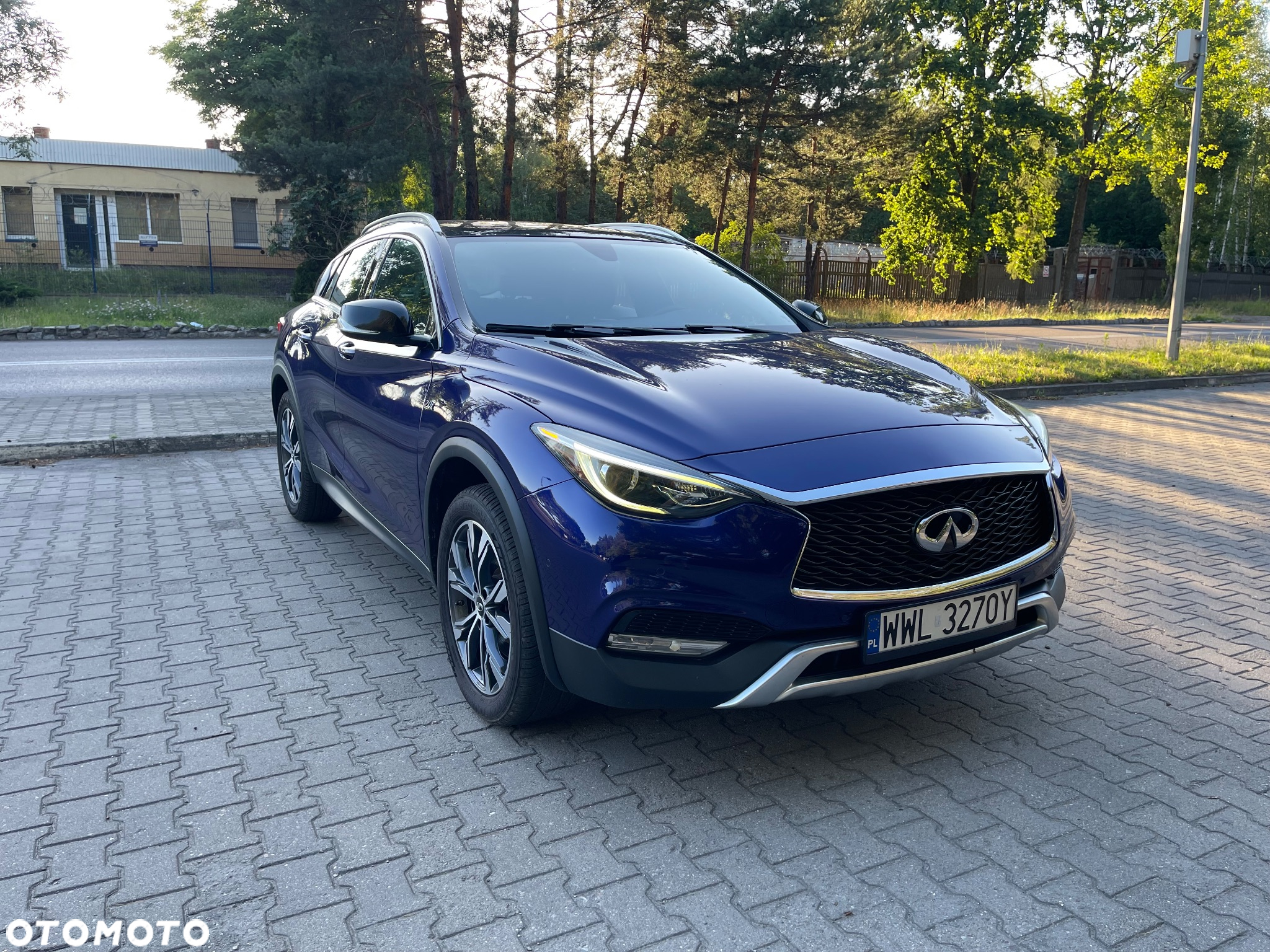Infiniti QX - 2