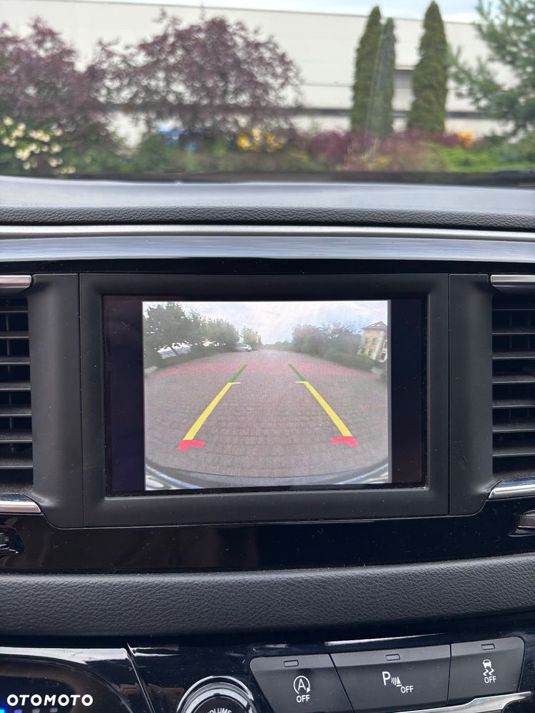 Chrysler Pacifica - 16