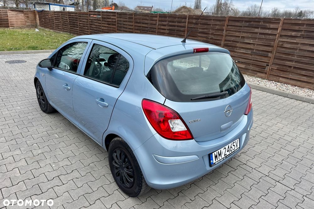 Opel Corsa 1.4 16V - 12