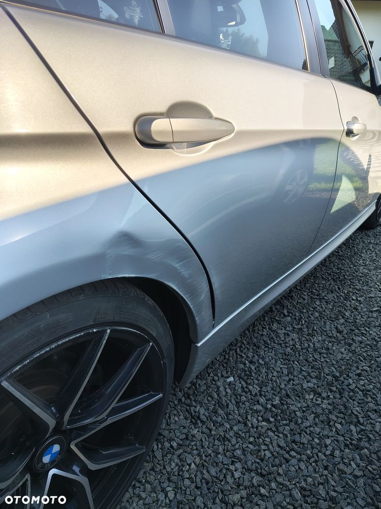 BMW Seria 3 318i - 13
