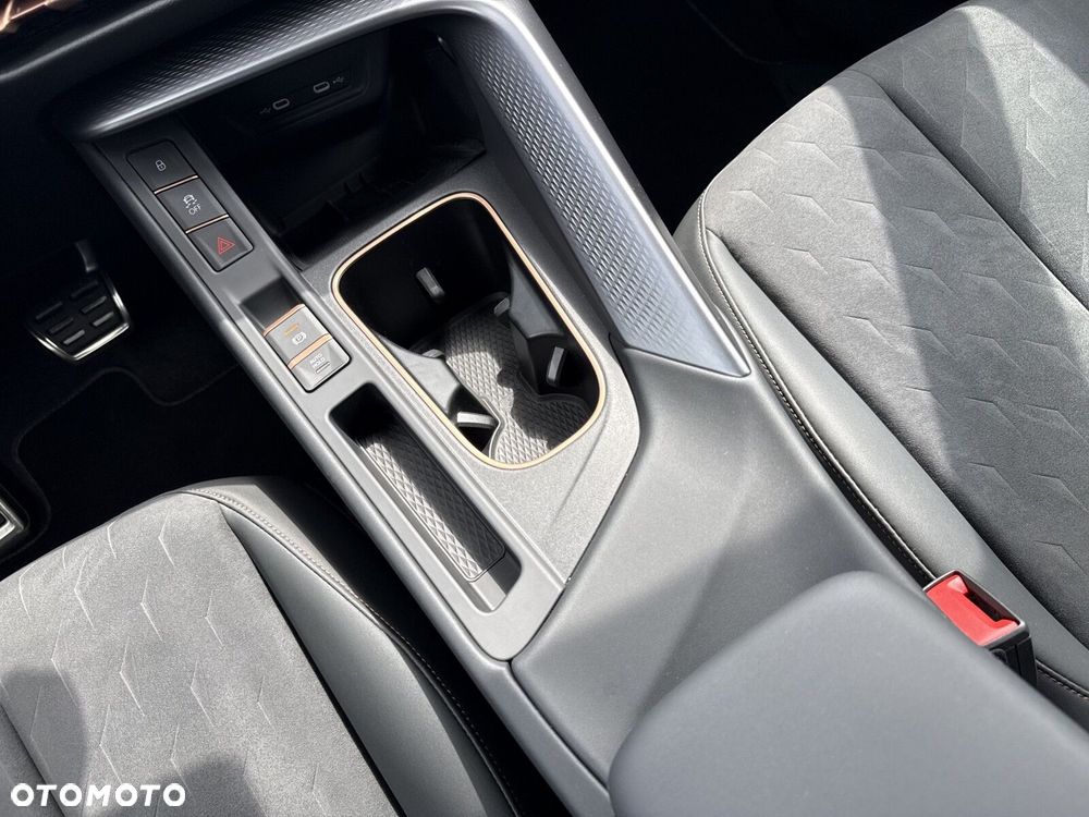 Cupra Terramar 1.5 eTSI mHEV DSG - 37
