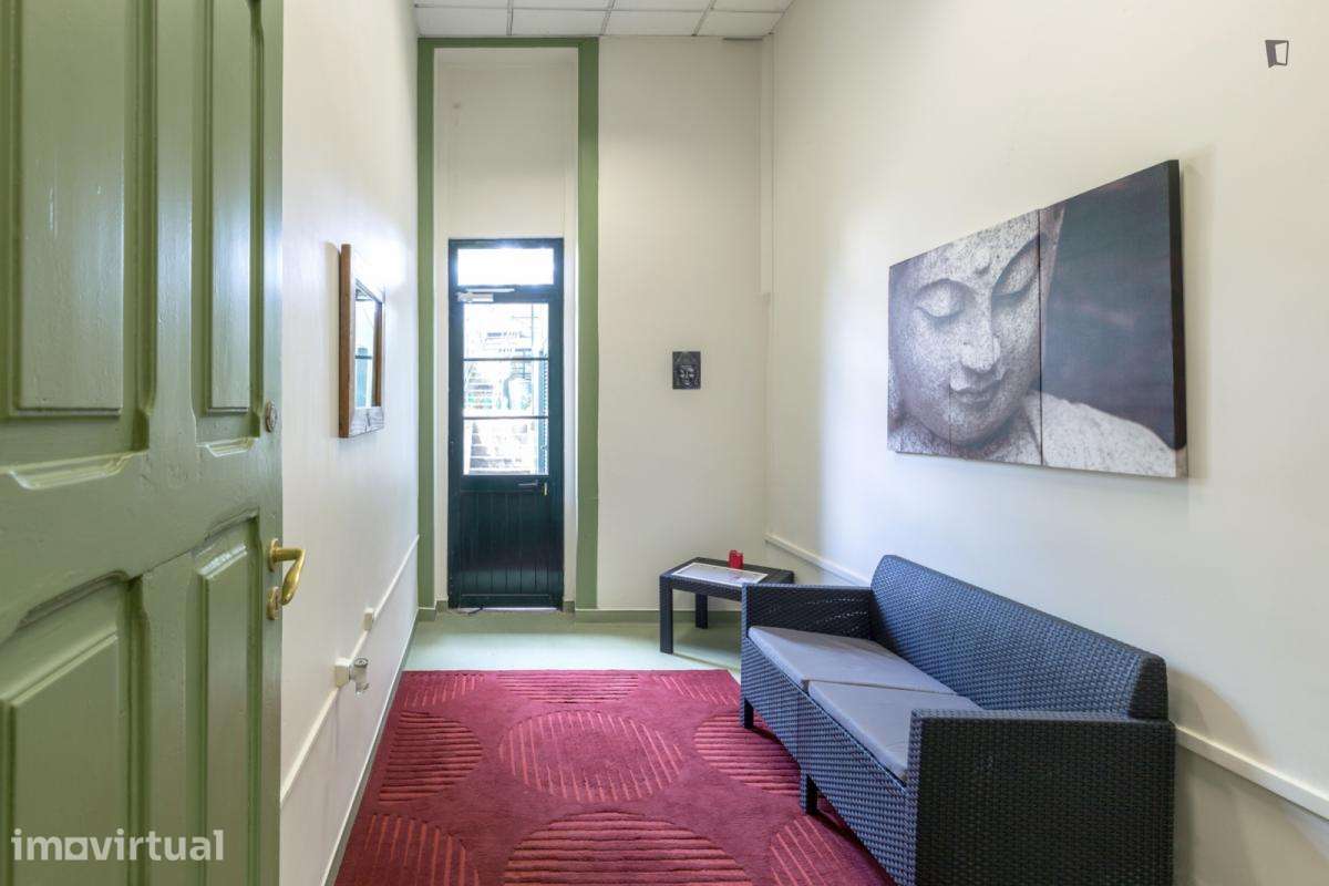 Quarto - localizado em Paranhos Porto - Grande imagem: 2/22