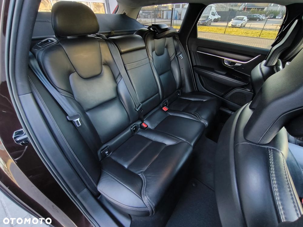 Volvo V90 Cross Country - 21