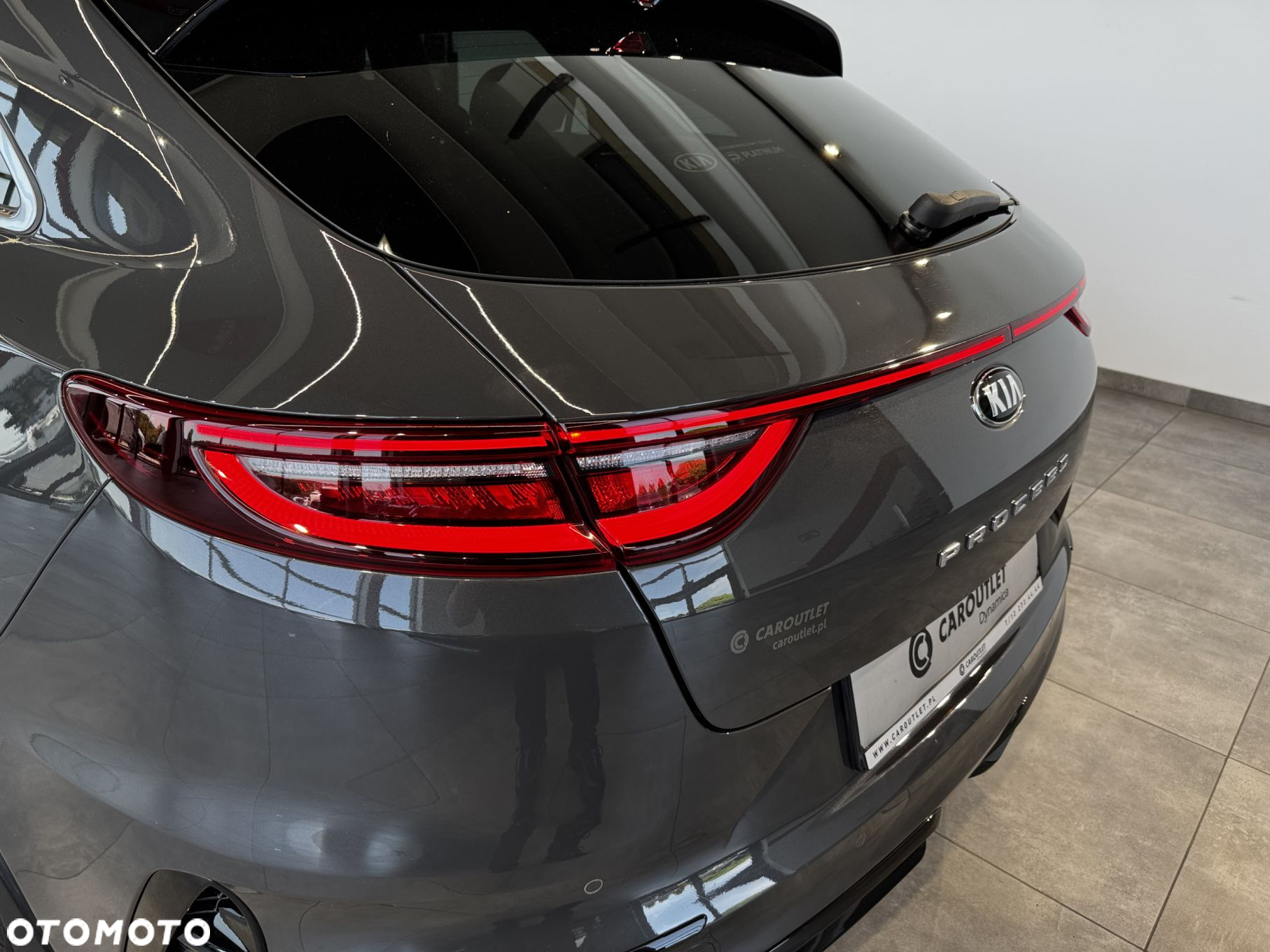 Kia ProCeed - 12