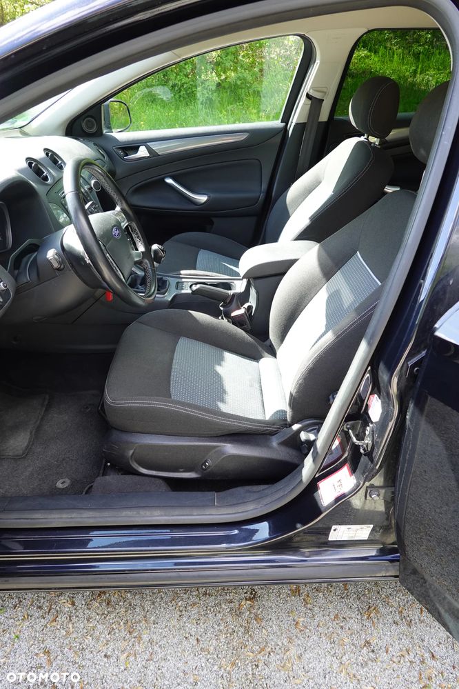 Ford Mondeo 2.0 TDCi ECOnetic Trend - 16